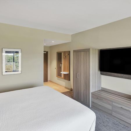 Holiday Inn Express & Suites Fort Walton Beach - Eglin Area By Ihg Exterior photo